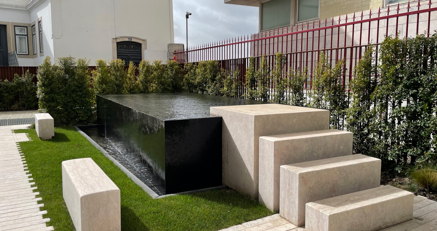 Water Mirror
